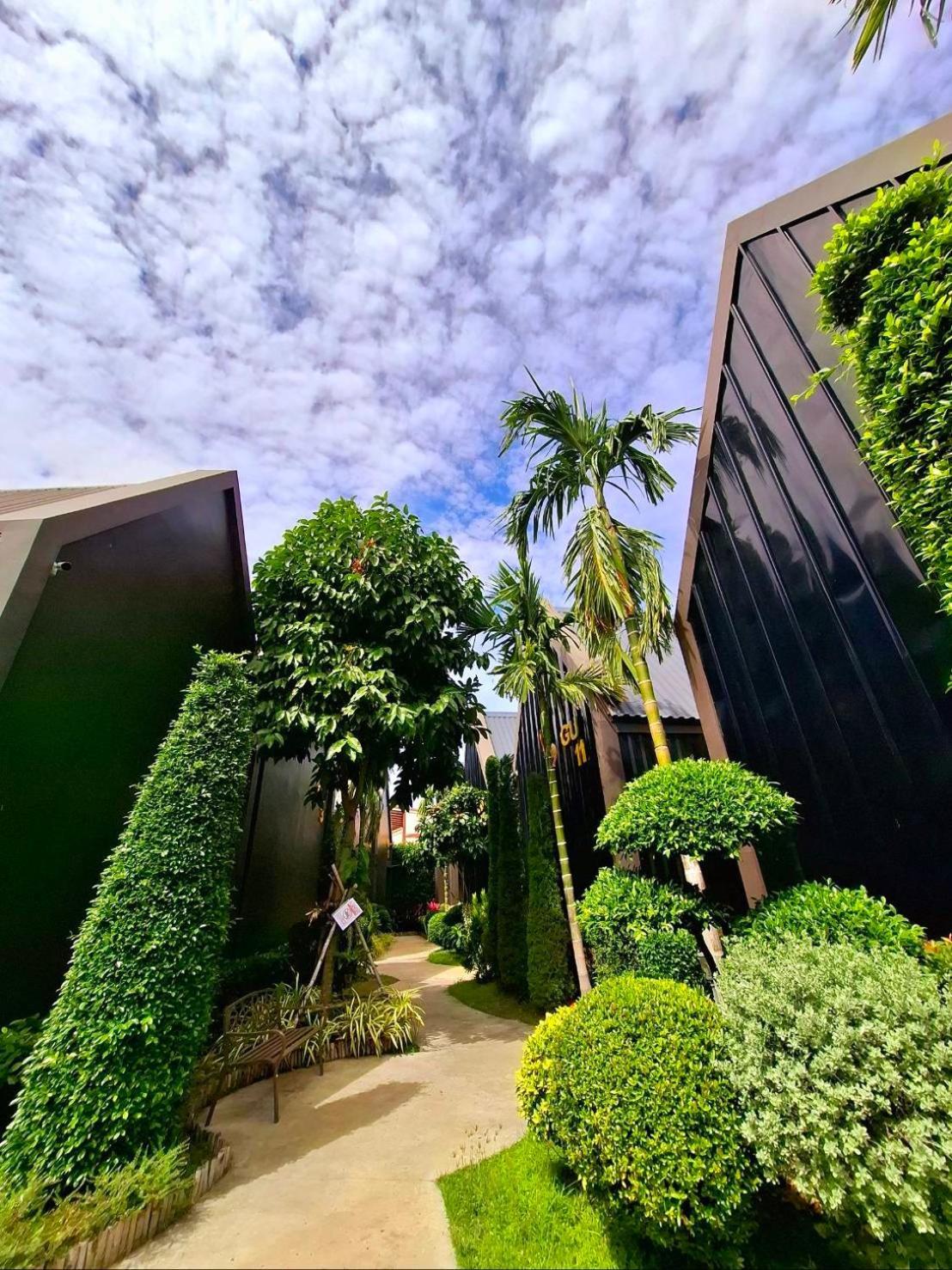 Sawasdee​ Buriram​ Resort エクステリア 写真