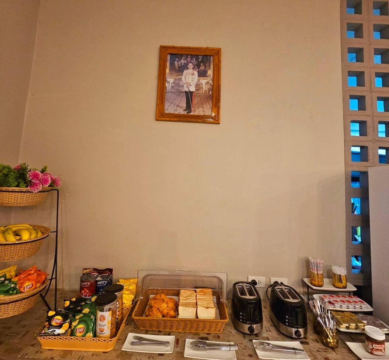 Sawasdee​ Buriram​ Resort エクステリア 写真