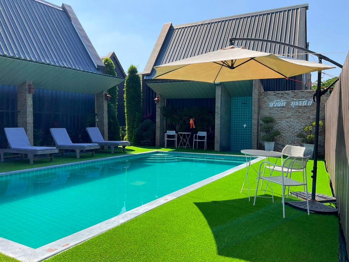 Sawasdee​ Buriram​ Resort エクステリア 写真