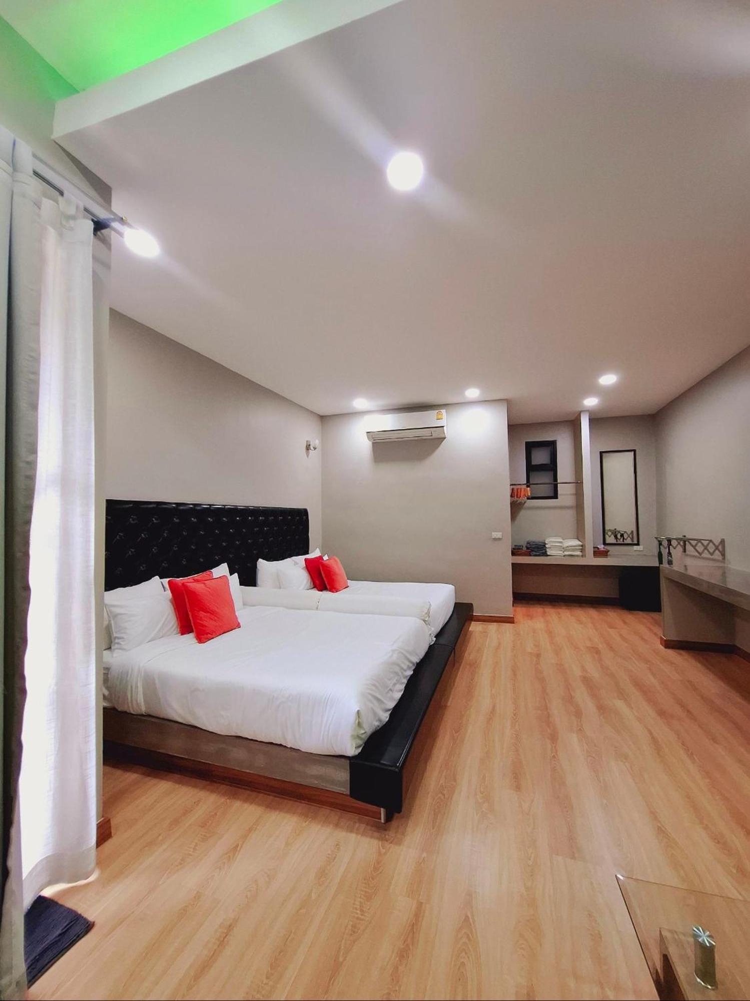 Sawasdee​ Buriram​ Resort 部屋 写真
