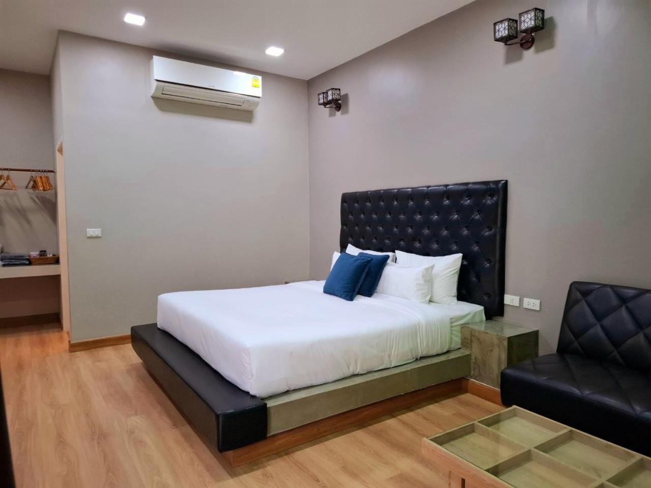 Sawasdee​ Buriram​ Resort 部屋 写真